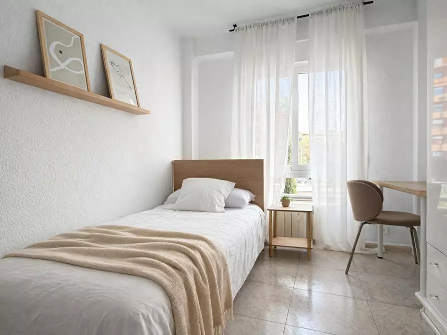 Immagine 1 di Appartamento in affitto  in Calle de Juan Duque a Madrid