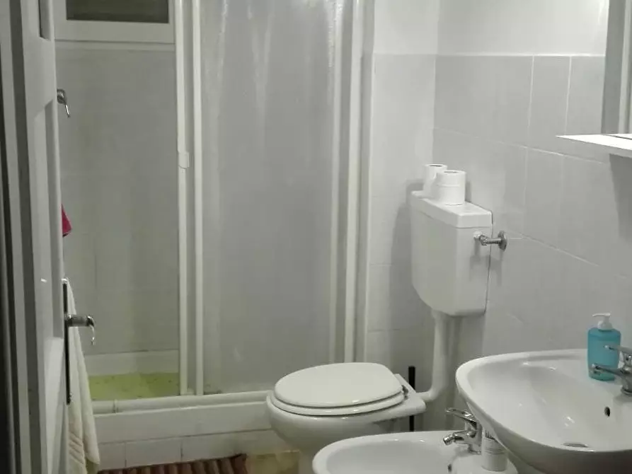 Immagine 10 di Camera in affitto  in Via Rimesse a Bologna