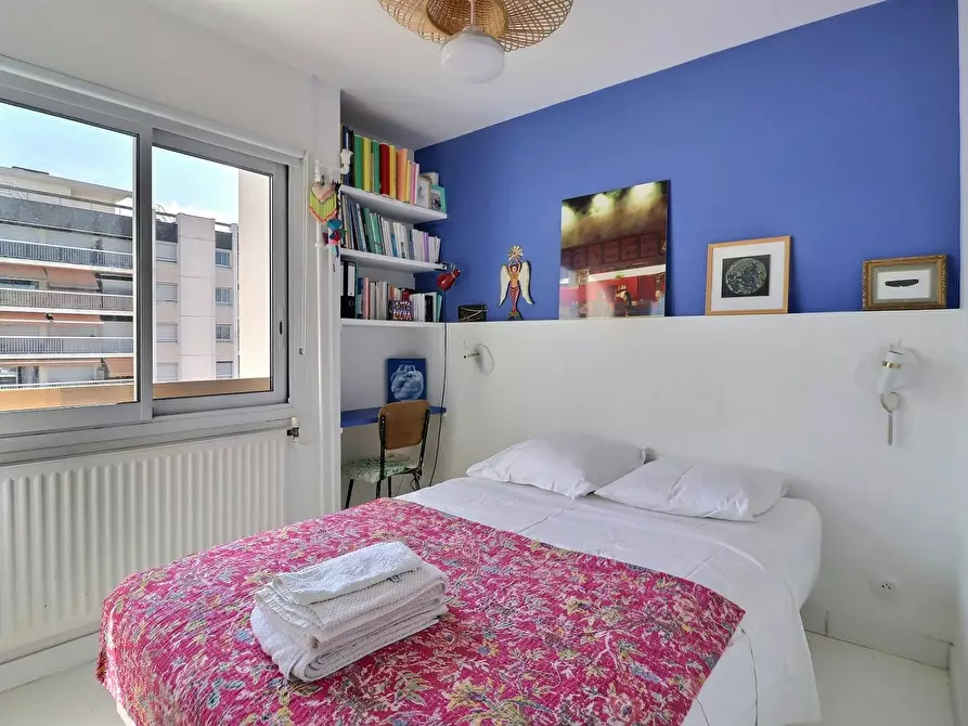 Immagine 2 di Appartamento in affitto  in Rue Pelée a Paris
