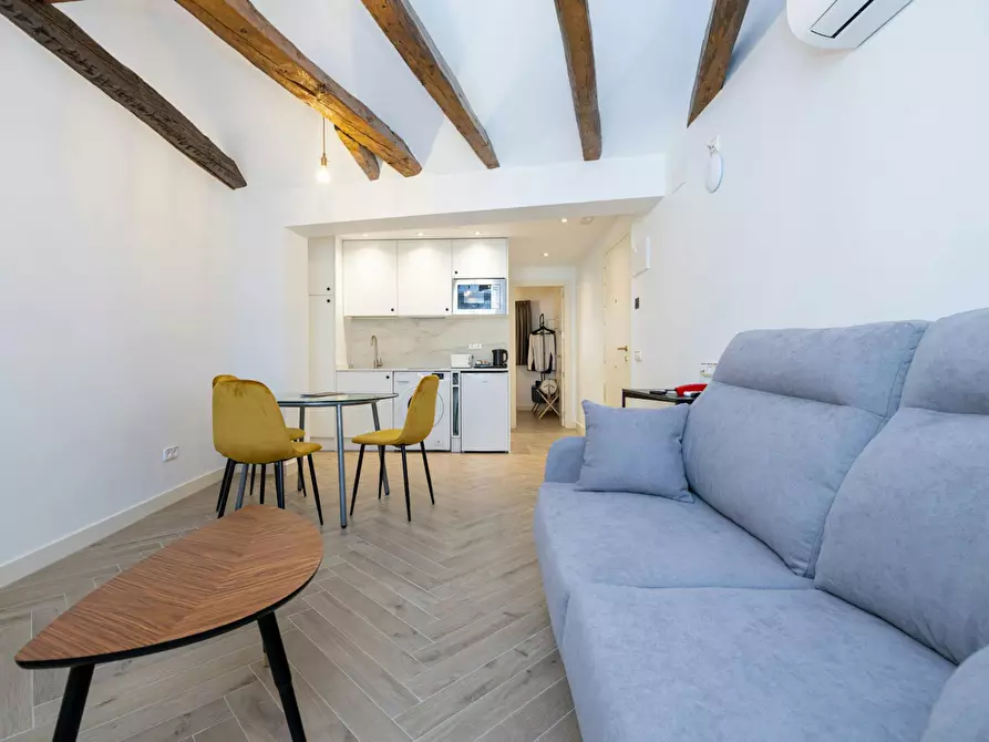 Immagine 7 di Appartamento in affitto  in Calle del Arenal a Madrid