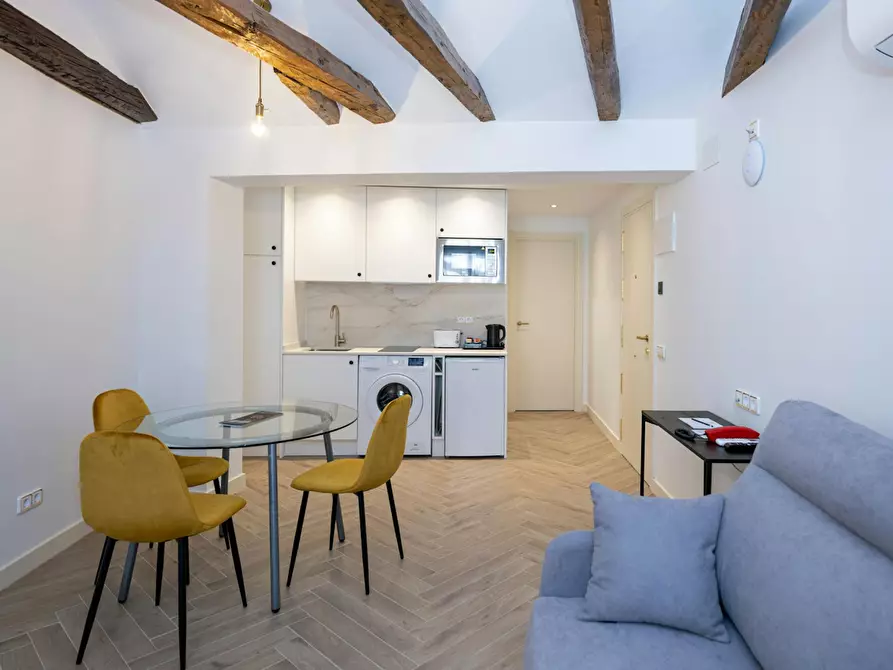 Immagine 2 di Appartamento in affitto  in Calle del Arenal a Madrid
