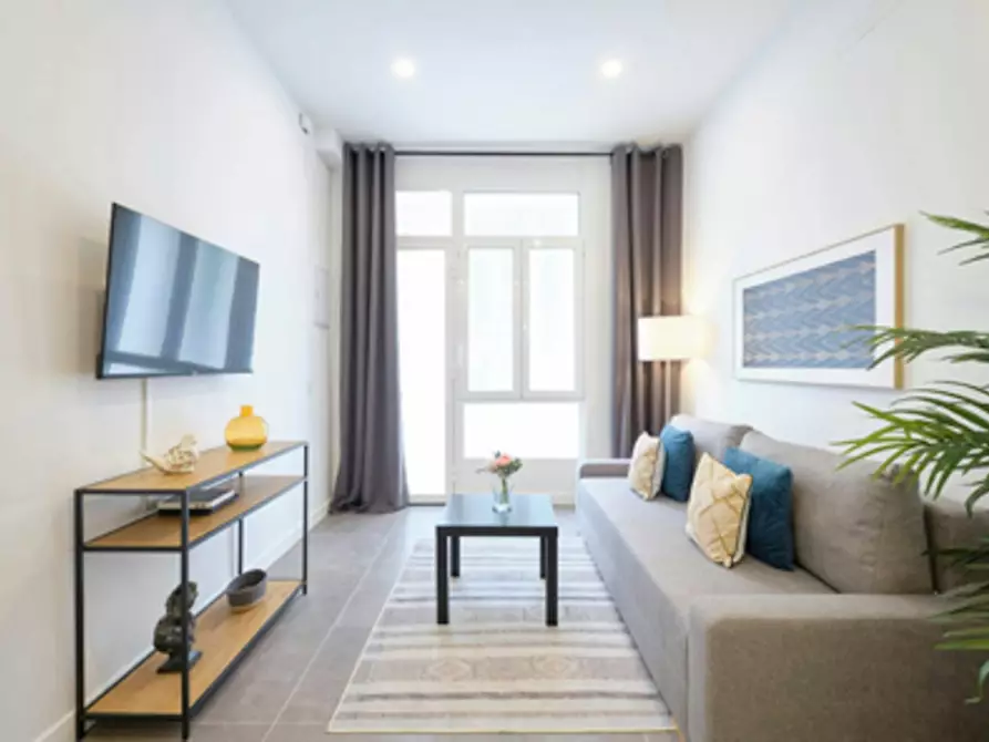 Immagine 5 di Appartamento in affitto  in Calle de la Alondra a Madrid