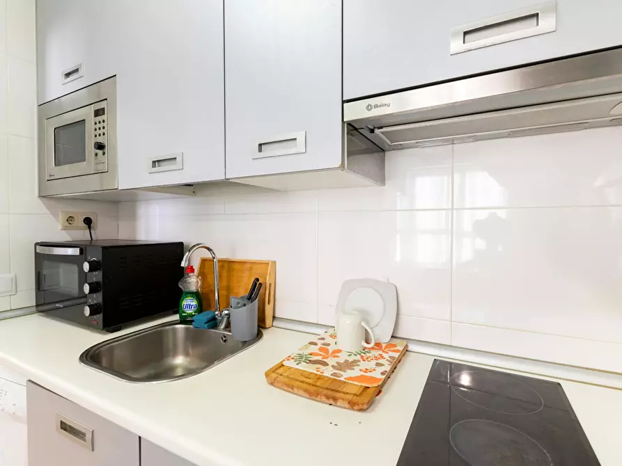 Immagine 10 di Appartamento in affitto  in Avenida de Isabel de Valois a Madrid