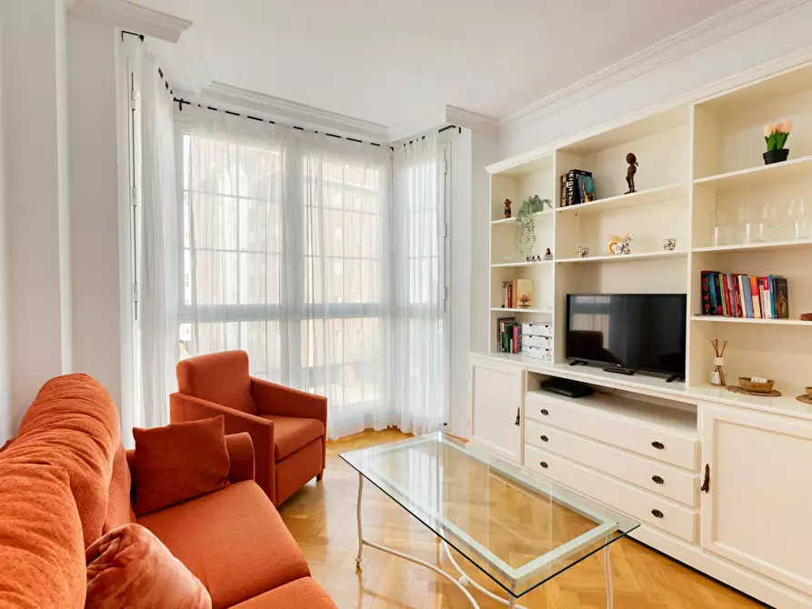Immagine 2 di Appartamento in affitto  in Avenida de Isabel de Valois a Madrid