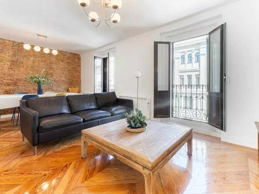 Immagine 1 di Appartamento in affitto  in Calle de Atocha a Madrid