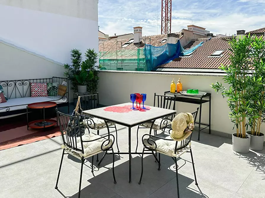 Immagine 2 di Appartamento in affitto  in Calle de Recoletos a Madrid