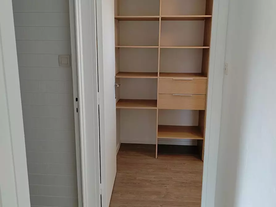 Immagine 3 di Appartamento in affitto  in Avenue Henri Barbusse a Curis-au-Mont-d'Or