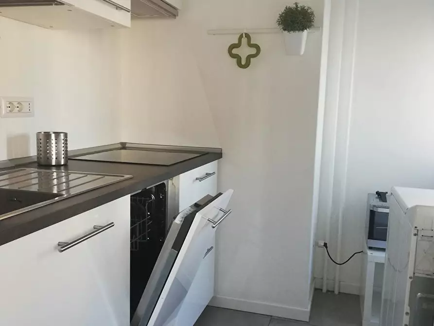Immagine 3 di Casa indipendente in affitto  in Viale Monza a Milano