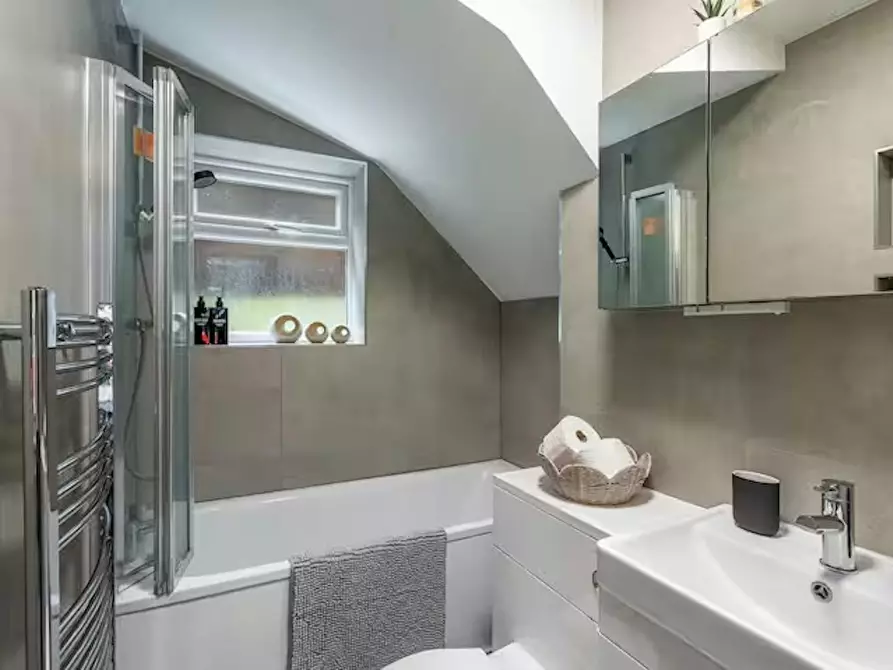 Immagine 5 di Appartamento in affitto  in Rickmansworth Lane a Chalfont St Peter