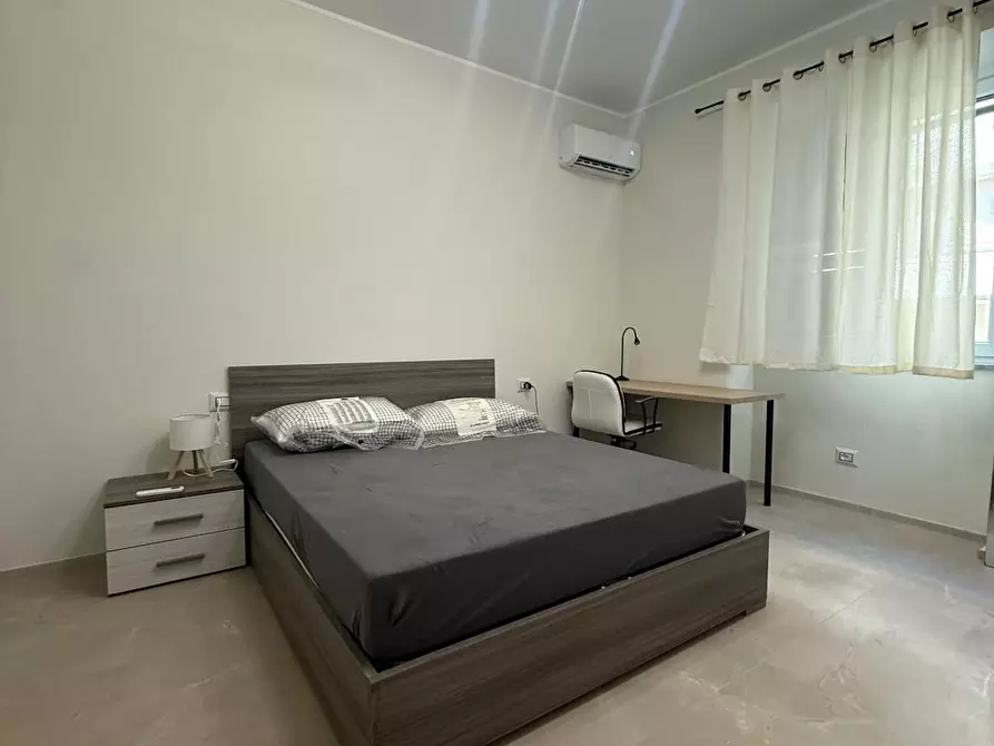 Immagine 7 di Camera in affitto  in Via Faraci a Catania