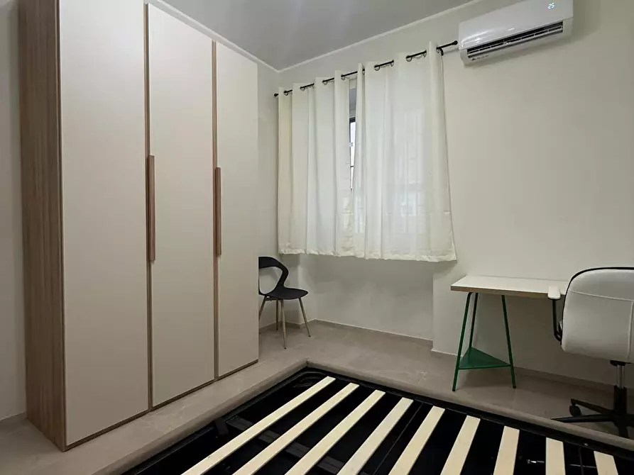 Immagine 7 di Camera in affitto  in Via Faraci a Catania