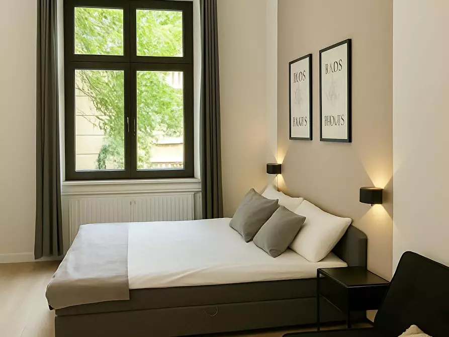 Immagine 3 di Appartamento in affitto  in Hüttenstraße a Düsseldorf