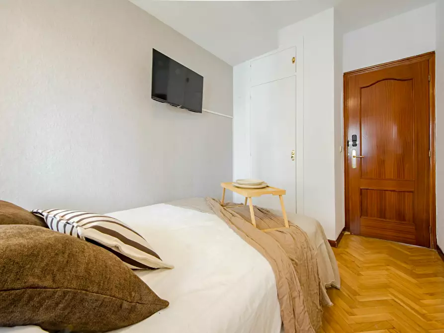 Immagine 3 di Appartamento in affitto  in Paseo de los Olmos a Madrid