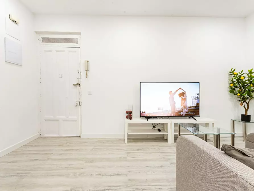 Immagine 5 di Appartamento in affitto  in Ronda de Segovia a Madrid