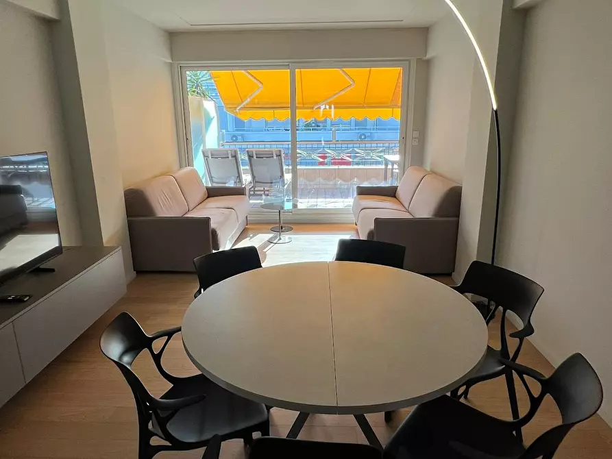 Immagine 3 di Appartamento in affitto  in Promenade des Anglais a Nice