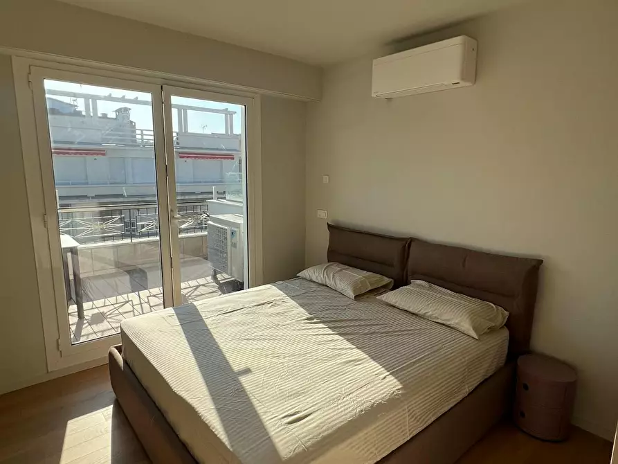 Immagine 8 di Appartamento in affitto  in Promenade des Anglais a Nice