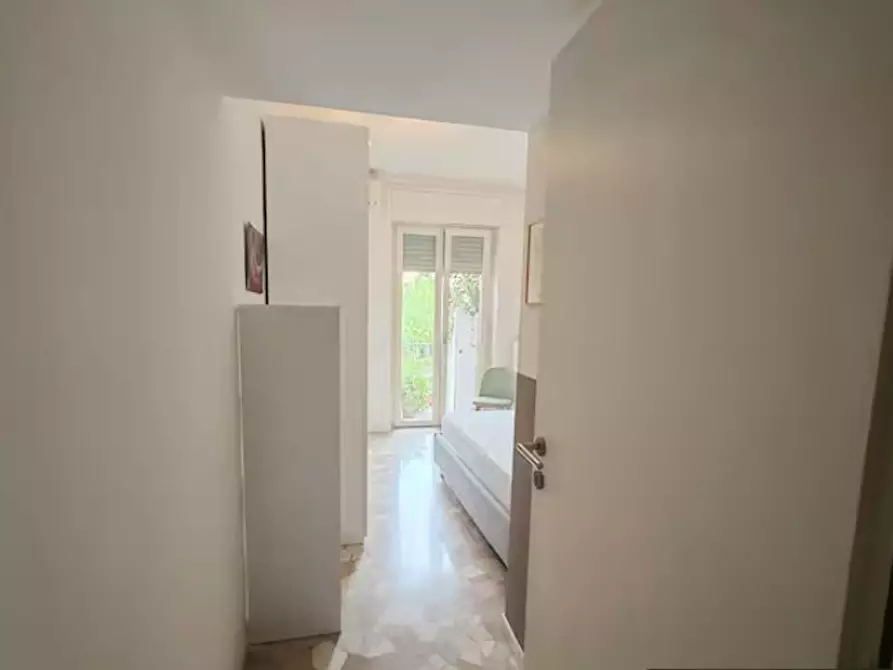 Immagine 2 di Camera in affitto  in Via Lepontina a Milano