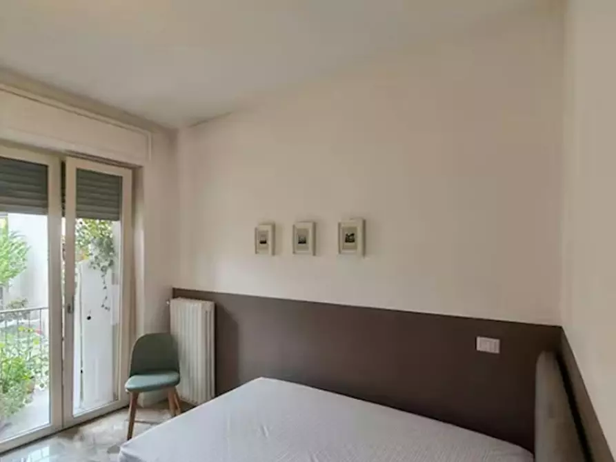 Immagine 3 di Camera in affitto  in Via Lepontina a Milano