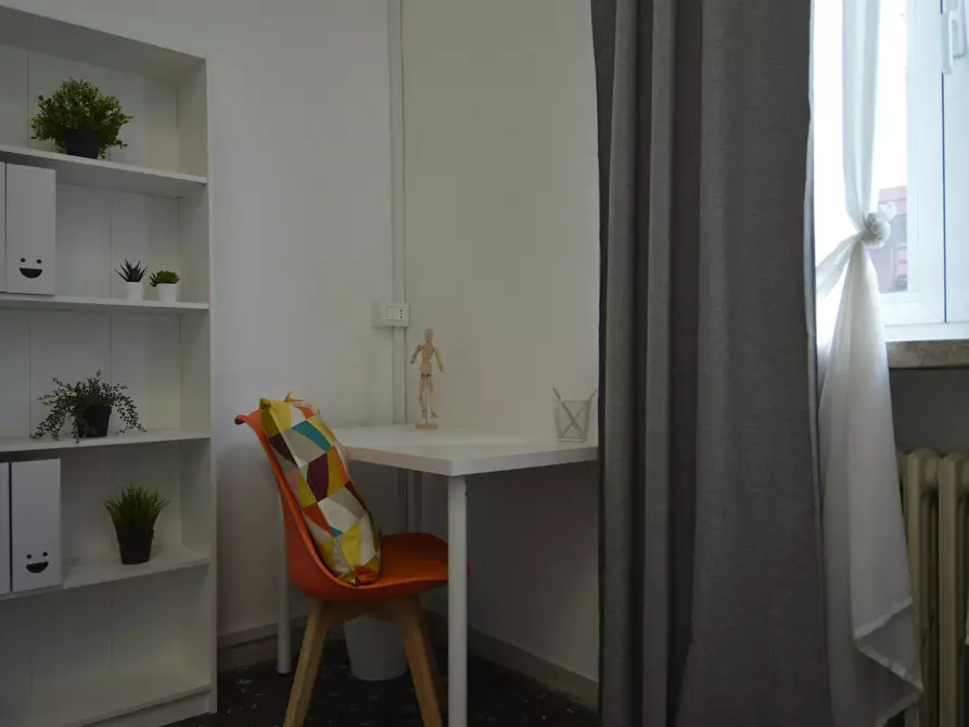 Immagine 6 di Camera in affitto  in Vicolo Franco Villa a Reggio Nell'emilia