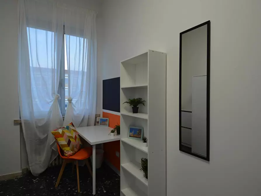Immagine 5 di Camera in affitto  in Vicolo Franco Villa a Reggio Nell'emilia