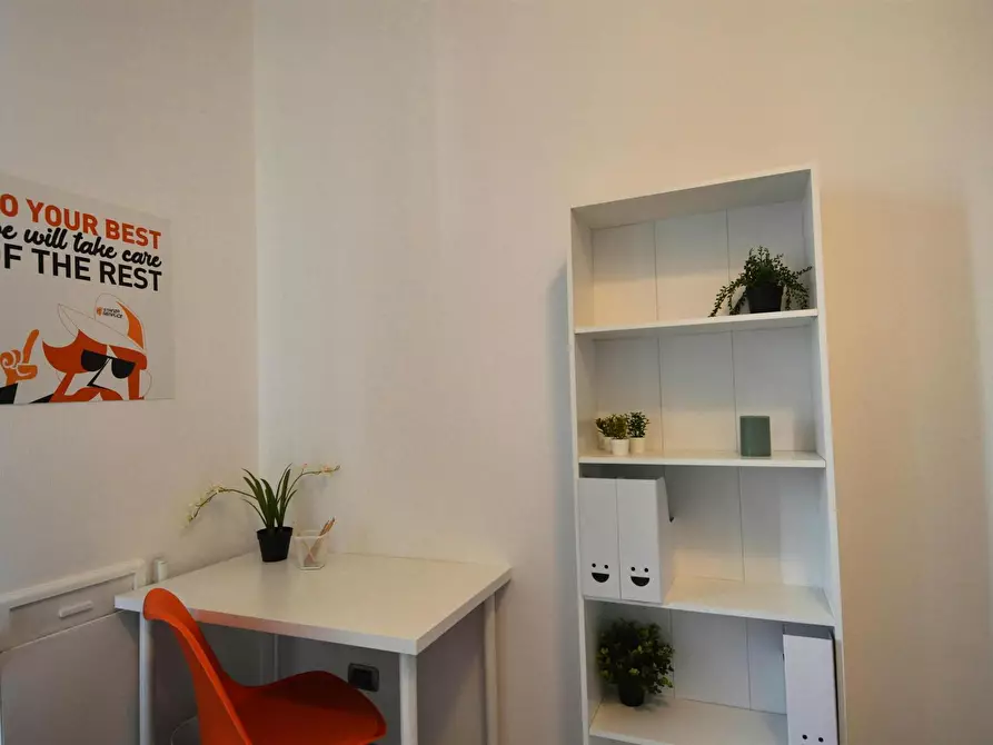 Immagine 2 di Camera in affitto  in Via Giacomo Matteotti a Reggio Nell'emilia