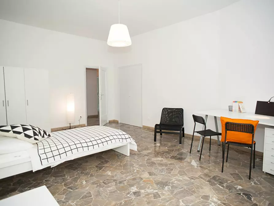 Immagine 2 di Camera in affitto  in Via Quintino Sella a Firenze