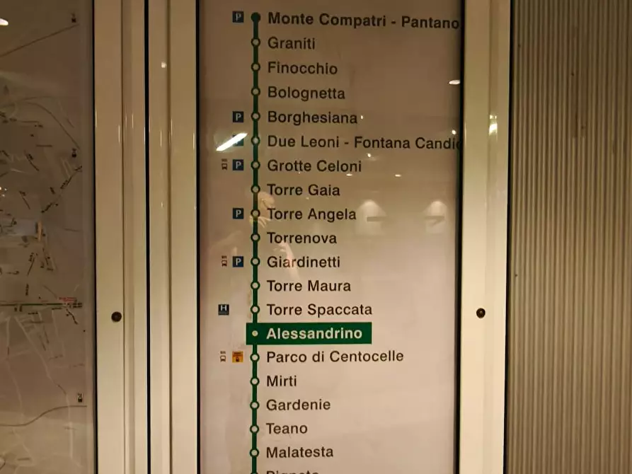 Immagine 6 di Camera in affitto  in Via Cornelio Sisenna a Roma