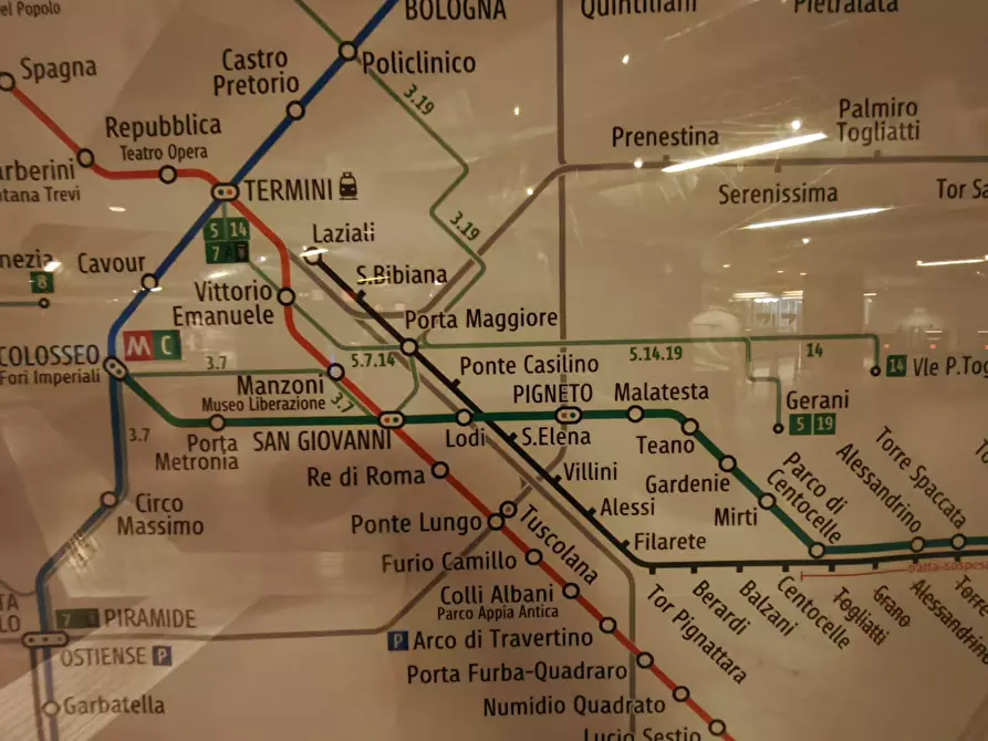 Immagine 5 di Camera in affitto  in Via Cornelio Sisenna a Roma