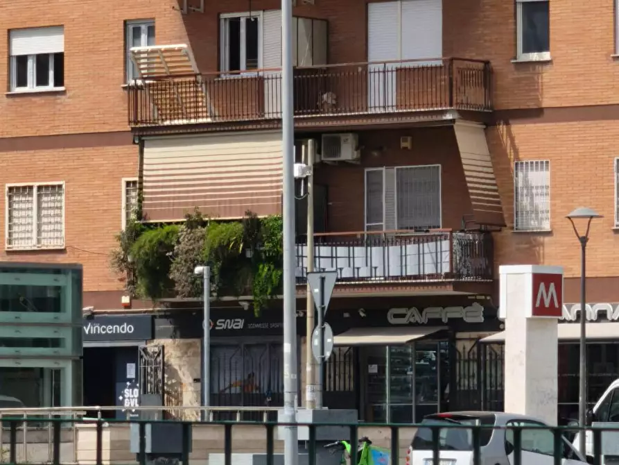 Immagine 8 di Camera in affitto  in Via Cornelio Sisenna a Roma