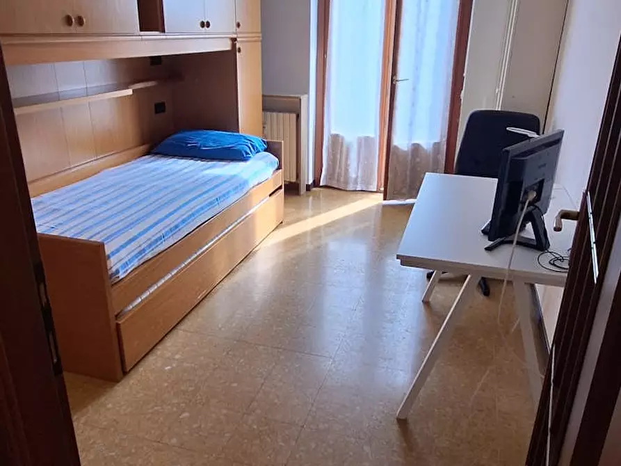 Immagine 1 di Camera in affitto  in Via Ulisse Salis a Milano