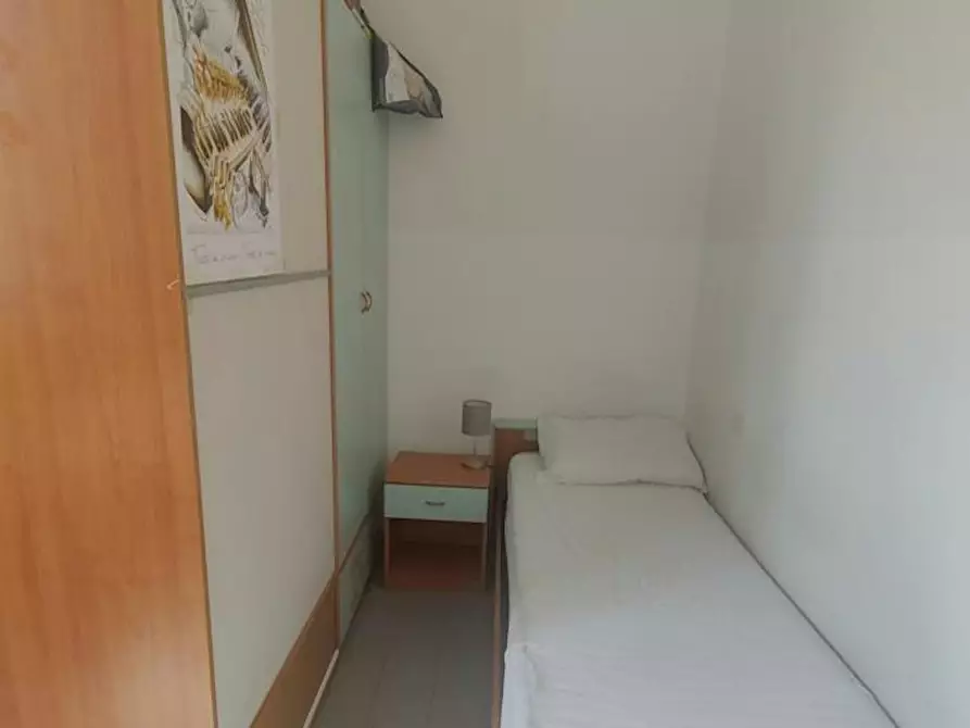 Immagine 1 di Camera in affitto  in Via Nosadella a Bologna