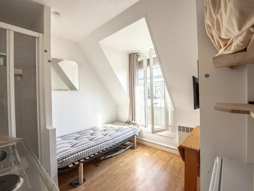 Immagine 1 di Appartamento in affitto  in Rue des Bergers a Paris