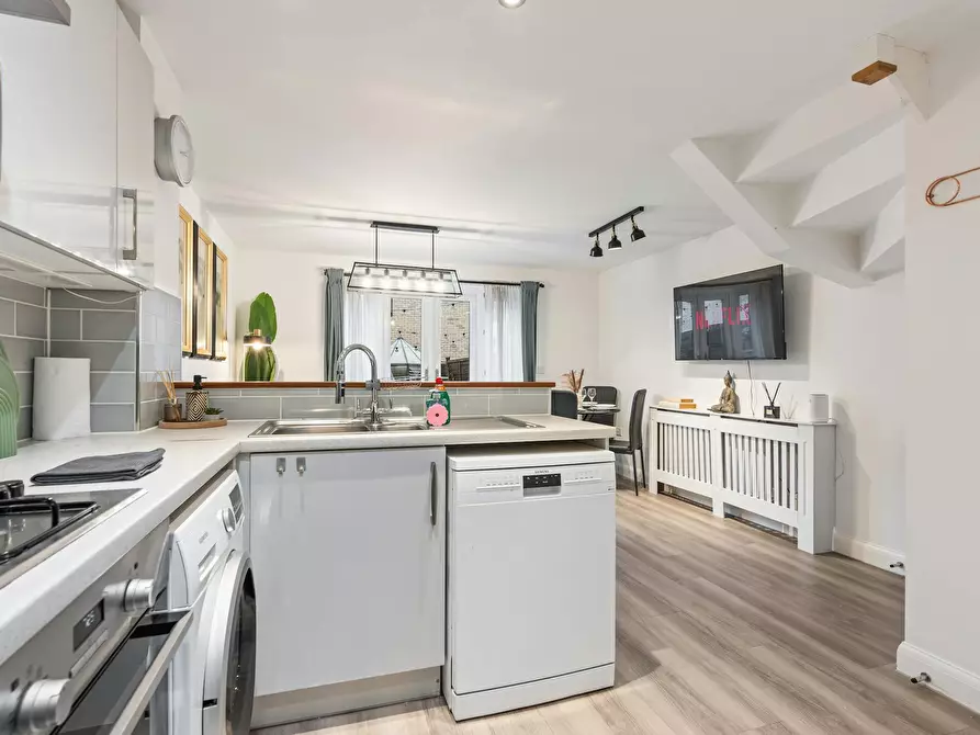 Immagine 3 di Casa indipendente in affitto  in Sherlock Street a 