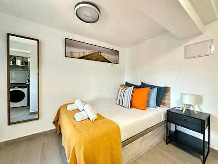 Immagine 1 di Appartamento in affitto  in Calle del Toboso a Madrid