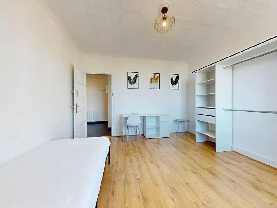 Immagine 3 di Camera in affitto  in Cours Émile-Zola a Villeurbanne
