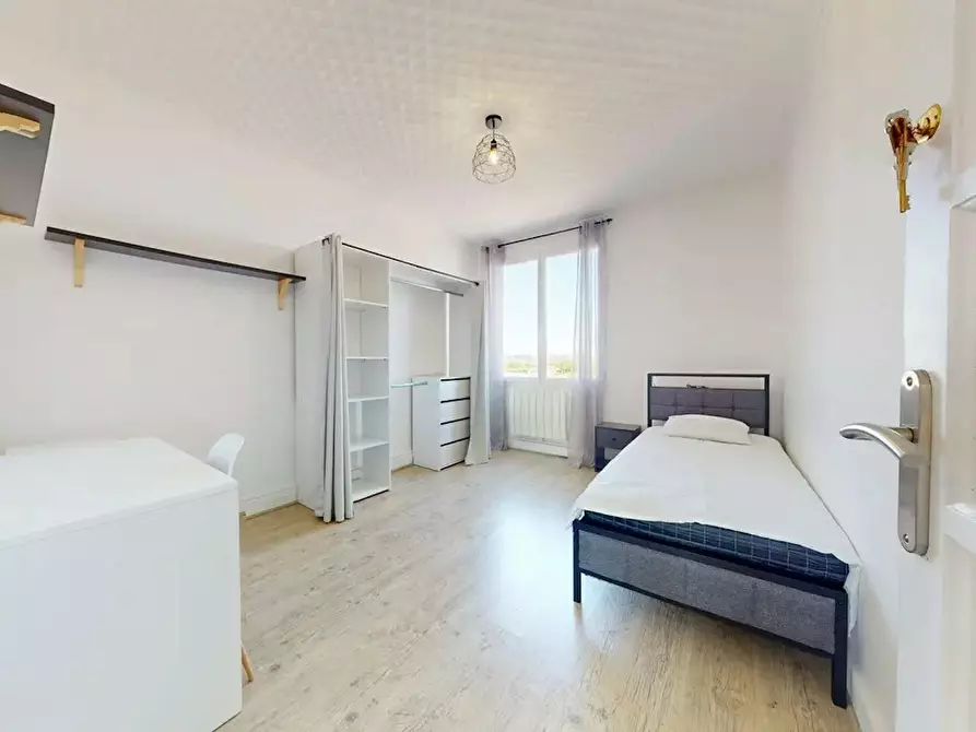 Immagine 2 di Camera in affitto  in Cours Émile-Zola a Villeurbanne
