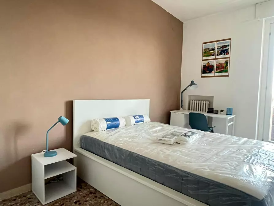 Immagine 2 di Camera in affitto  in Via Trieste a Verona
