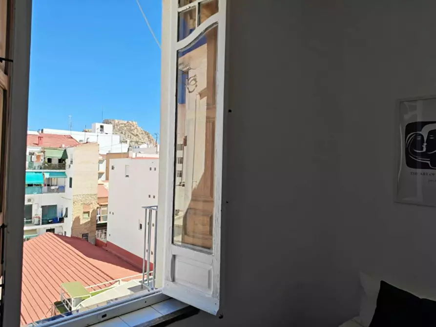 Immagine 6 di Camera in affitto  in Calle Segura a Alicante/Alacant