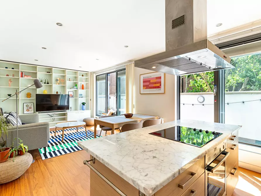 Immagine 1 di Appartamento in affitto  in Cosser Street a Camberwell