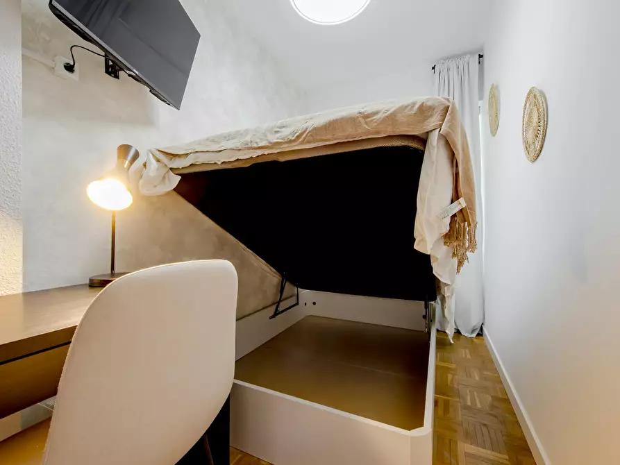 Immagine 5 di Camera in affitto  in Calle de Santa Cecilia a Madrid
