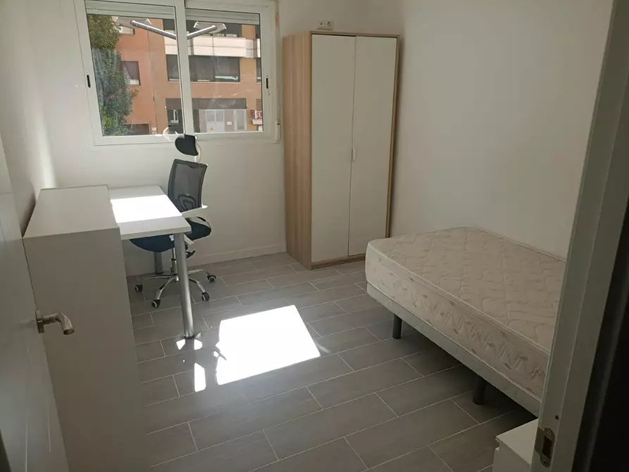 Immagine 9 di Appartamento in affitto  in Avinguda del Cardenal Benlloch a Valencia
