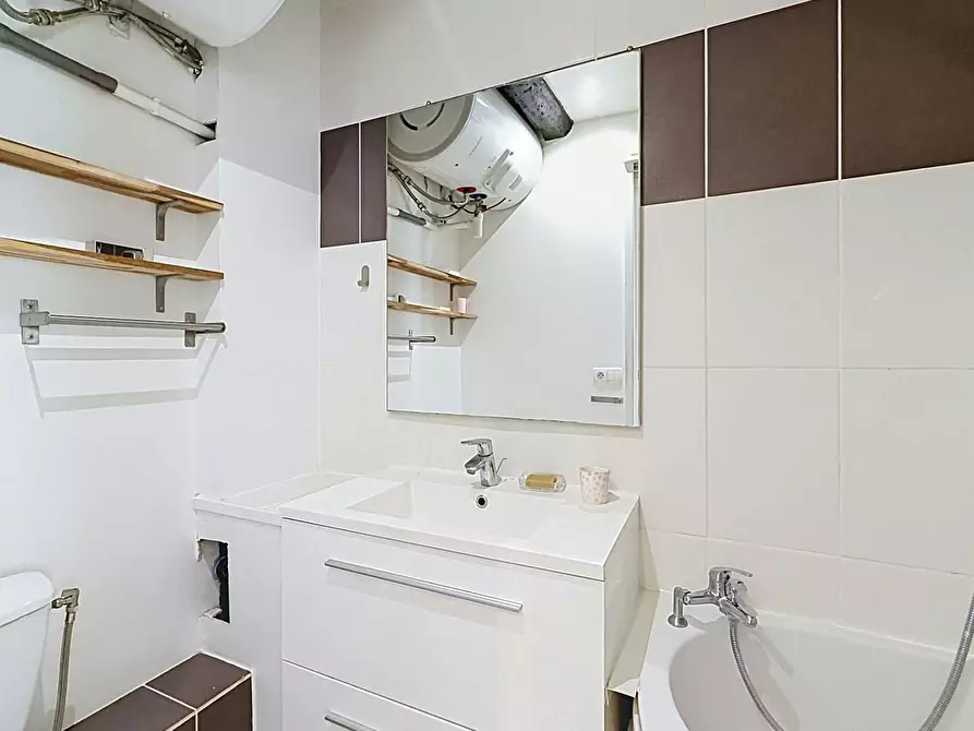 Immagine 9 di Appartamento in affitto  in Rue Peyssonnel a Marseille 03