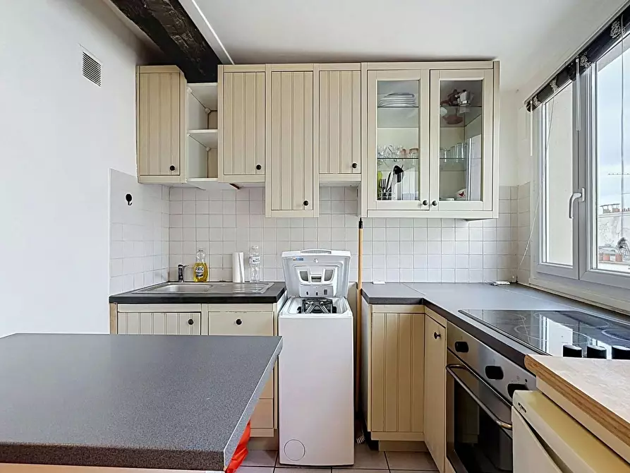 Immagine 7 di Appartamento in affitto  in Rue Peyssonnel a Marseille 03