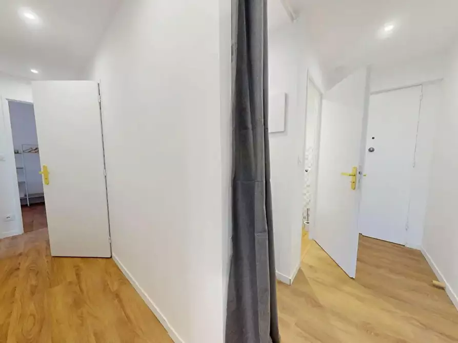 Immagine 10 di Camera in affitto  in Avenue Francis de Pressensé a Vénissieux