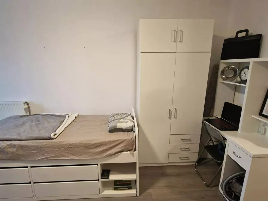 Immagine 1 di Camera condivisa in affitto  in Oranjelaan a 's-Gravenhage