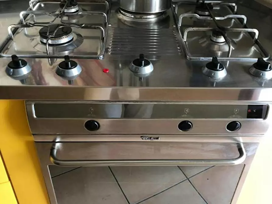 Immagine 3 di Appartamento in affitto  in Via Caio Asinio Pollione a Napoli