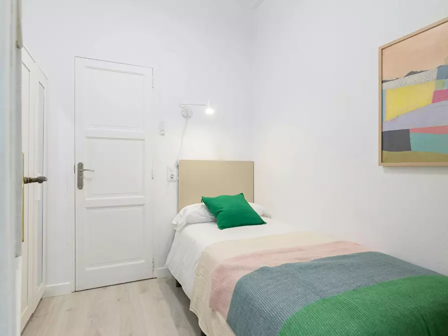Immagine 1 di Appartamento in affitto  in Carrer de Guillem de Castro a Valencia