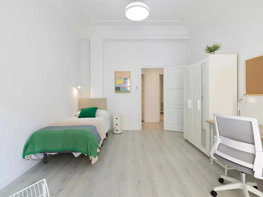 Immagine 1 di Appartamento in affitto  in Carrer de Guillem de Castro a Valencia