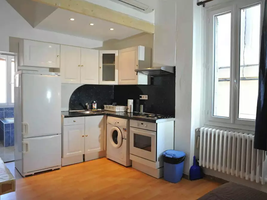 Immagine 1 di Appartamento in affitto  in Rue Saint-Christophe a Avignon