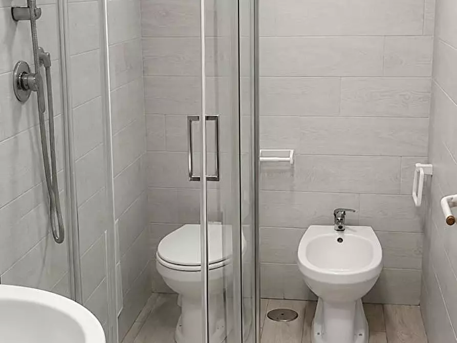 Immagine 8 di Camera in affitto  in Via Pigna a Napoli